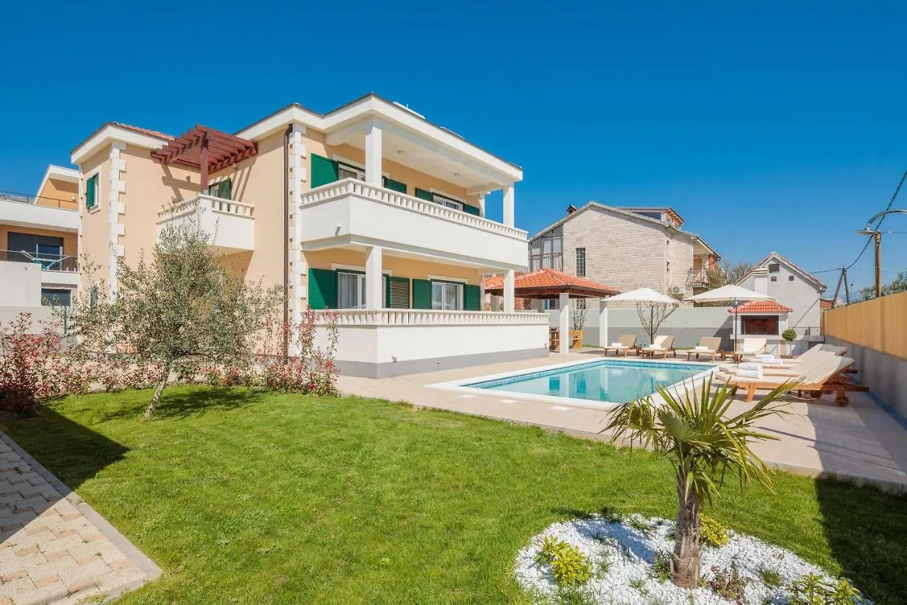 Villa Rosa Ventorum With Private Pool Near Split location