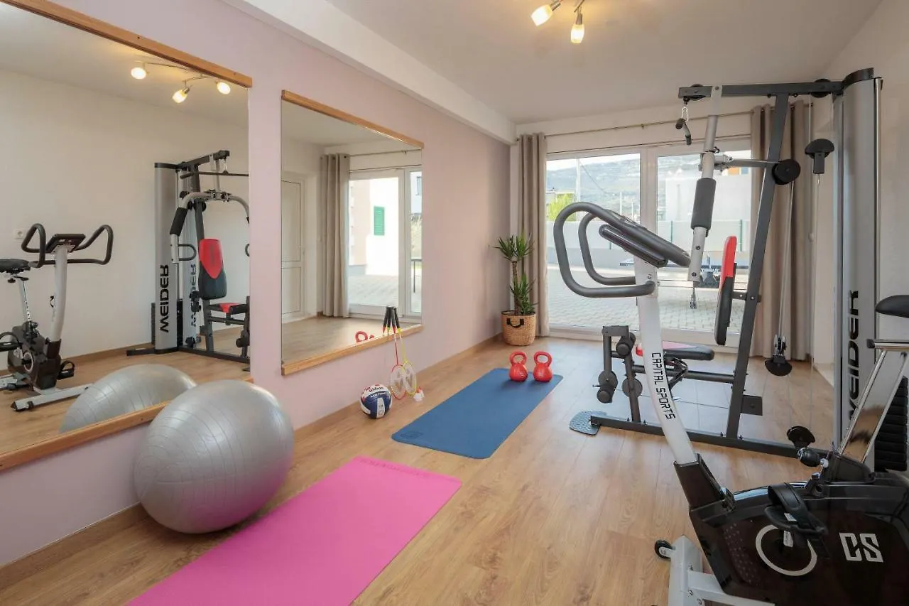 Villa Rosa Ventorum With Private Pool Near Split Kastela